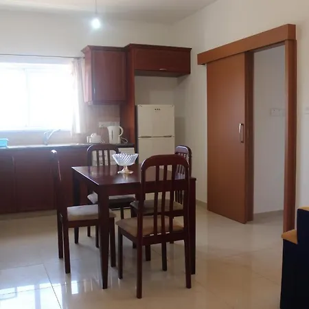 Galatia's Court דירה פאפוס