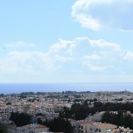 Galatia's Court פאפוס