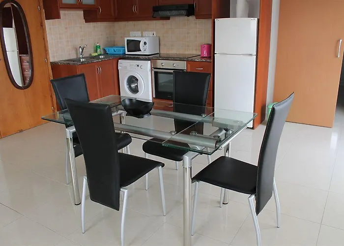 Galatia's Court アパート *