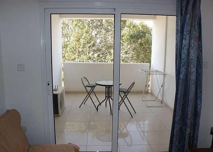 Galatia's Court アパート パ フォス