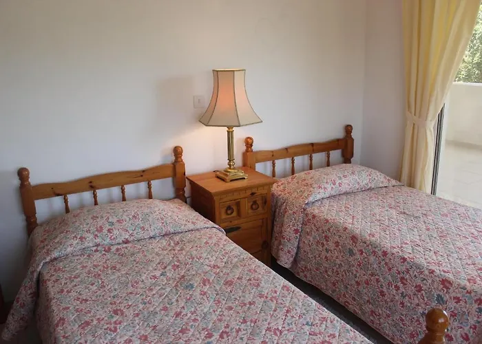 Galatia's Court アパート