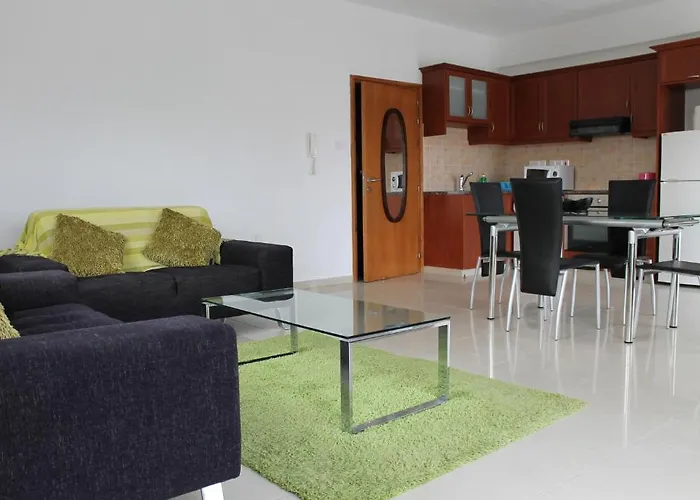 Galatia's Court アパート