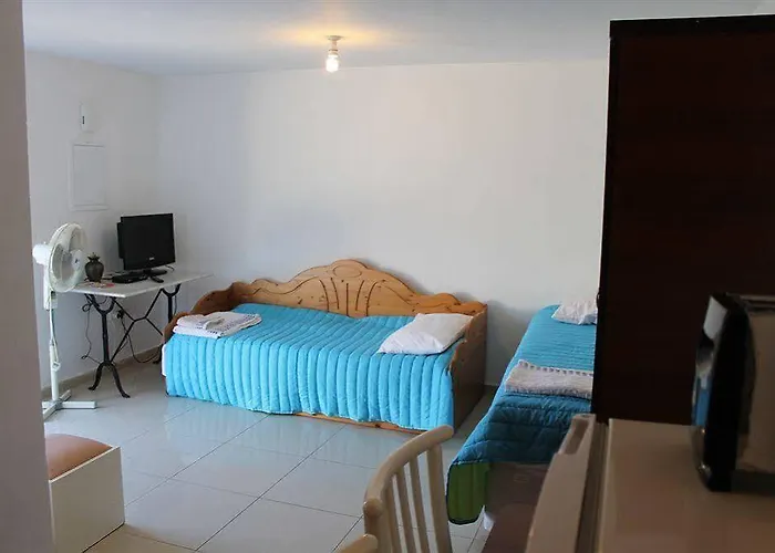 Galatia's Court アパート パ フォス